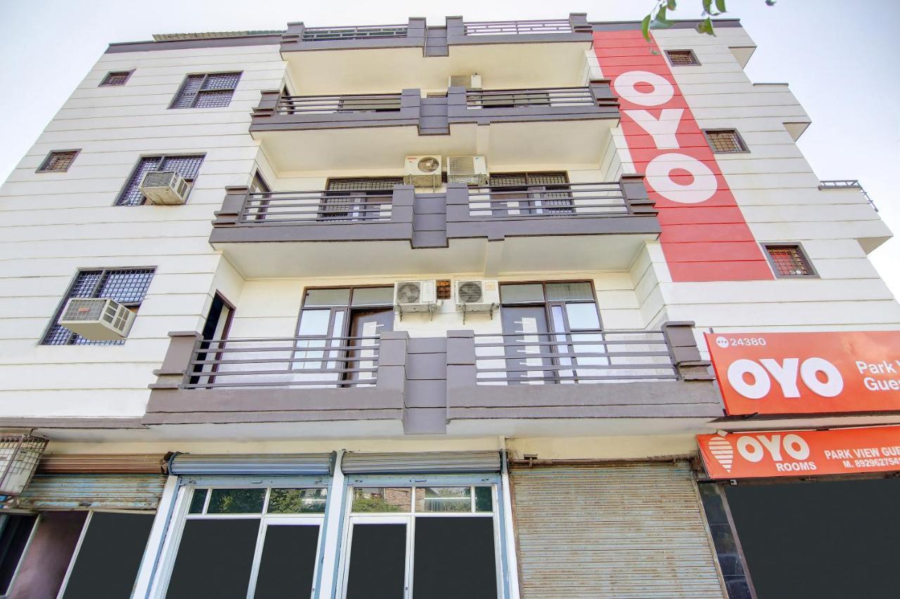 Oyo Park View Guest House Near Edm Mall Nova Deli Exterior foto